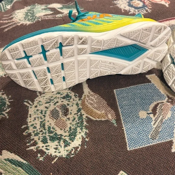 Hoka Mach 6 Athletic Shoes - Teal and Yellow- size Men’s 10B (narrow) - Picture 2 of 4
